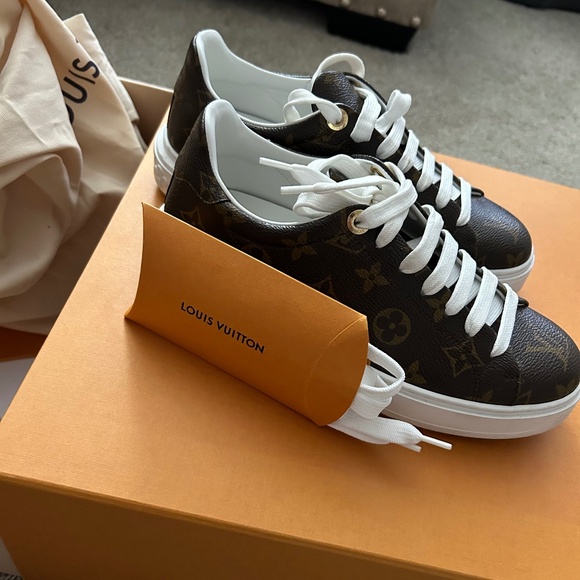 Louis Vuitton time out sneakers - Picture 1 of 5